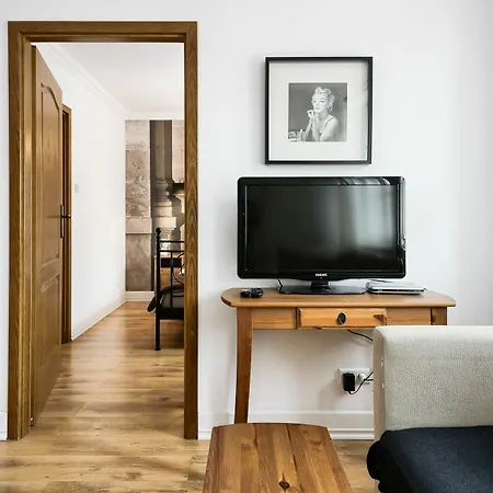 אכסניה Friends Old Town