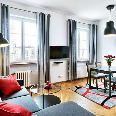 Friends Old Town אכסניה