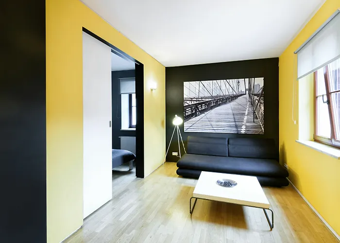 Friends Old Town Hostel *