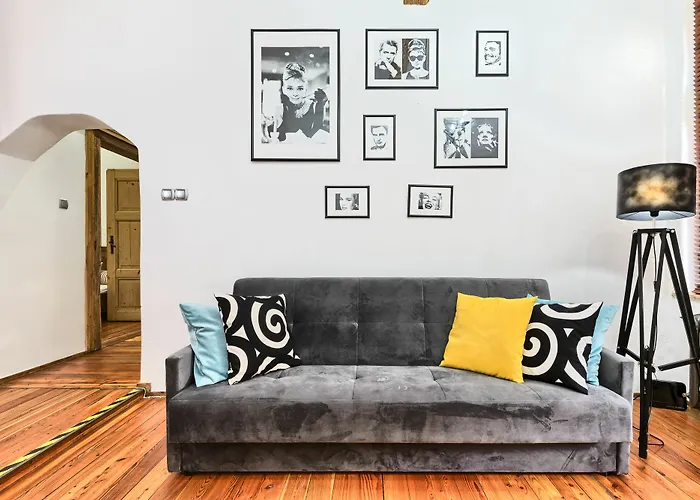 Friends Old Town Hostel